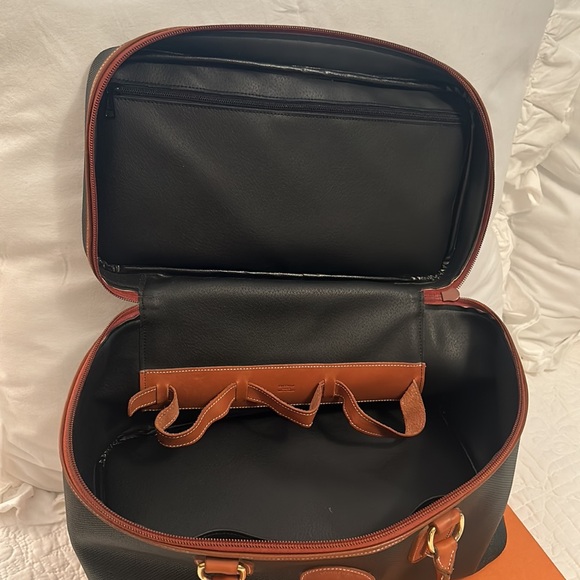Longchamp France Leather Trimmed Toiletry Cosmetic Dopp Travel Bag Unisex NICE🥰 - Picture 8 of 16